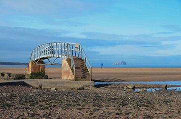 Bridge to nowhere van Willem Holle WHOriginal Fotografie