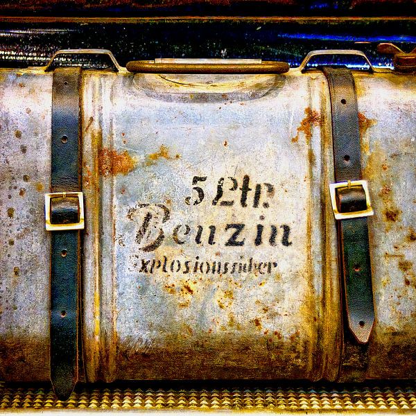 Der  Benzintank von Leopold Brix