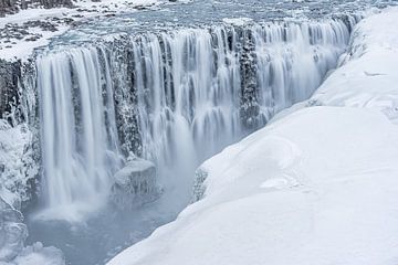 Frozen waterfall Dettífoss  van Andreas Jansen