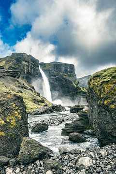 Haifoss waterval vanaf de Fossa rivier in IJsland van Sjoerd van der Wal Fotografie