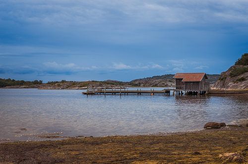 houten pier aan de zweedse kust
