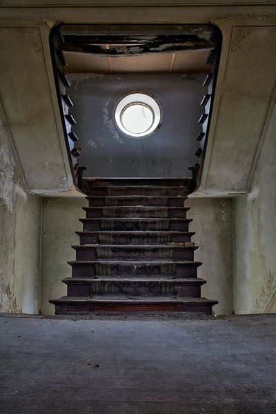 Which way's up by GVD Photography