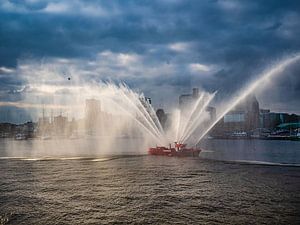 2017-05-06 Feuerlöschboot beim Hafengeburtstag
