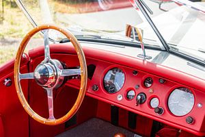 Tableau de bord de la voiture classique Jaguar XK 120 roadster