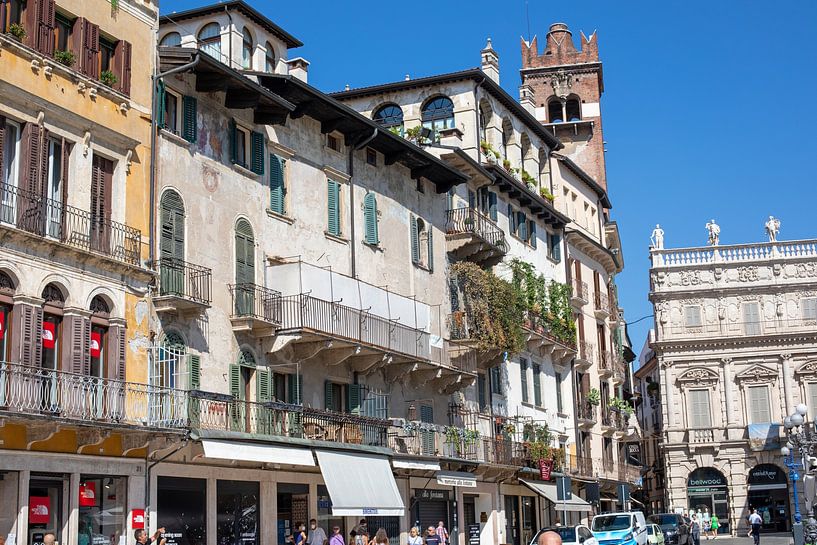 Vérone - Piazza delle Erbe et Torre del Gardello par t.ART