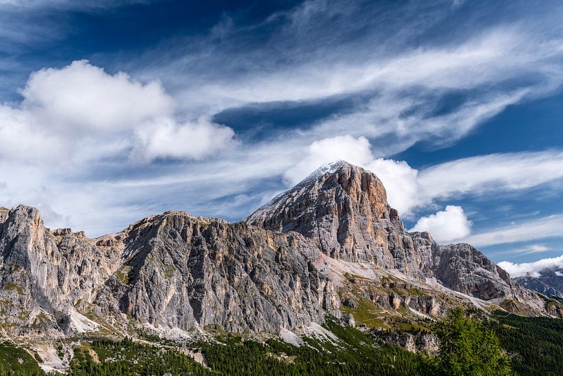 Ridge in the dolomites by Gerry van Roosmalen