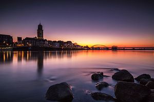 Deventer bij zonsopkomst van Ilya Korzelius