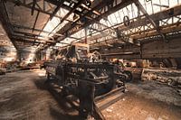 weefmachine in een verlaten fabriek