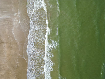 Drone foto Atlantische Oceaan in Deauville, Frankrijk