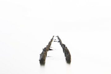 Verstilling - IJsselmeer bij Hindeloopen van Bram Lubbers