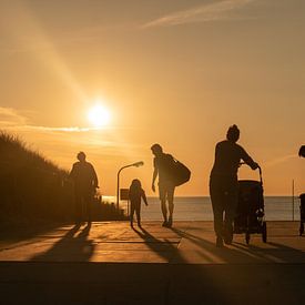 Silhouetten in der späten Sonne von Aldo Sanso