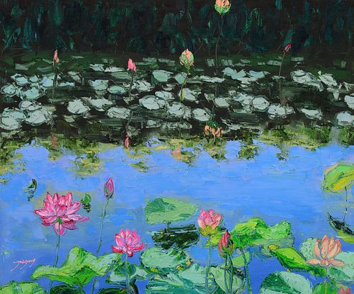 Lys de Lotus roses dans un étang