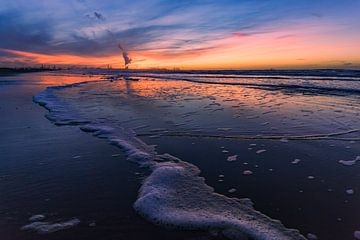 Coucher de soleil sur la côte néerlandaise sur Thomas Gladdines