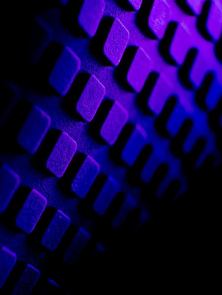 Abstracte Fotografie Paars Blauw van Art By Dominic