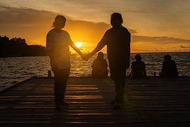 Sonnenuntergang auf der Insel Arborek, Indonesien von Travel Tips and Stories