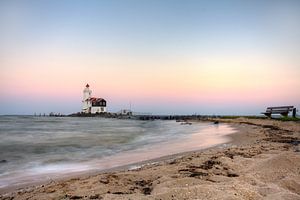 Paard van Marken met zonsondergang sur Thomas van Galen