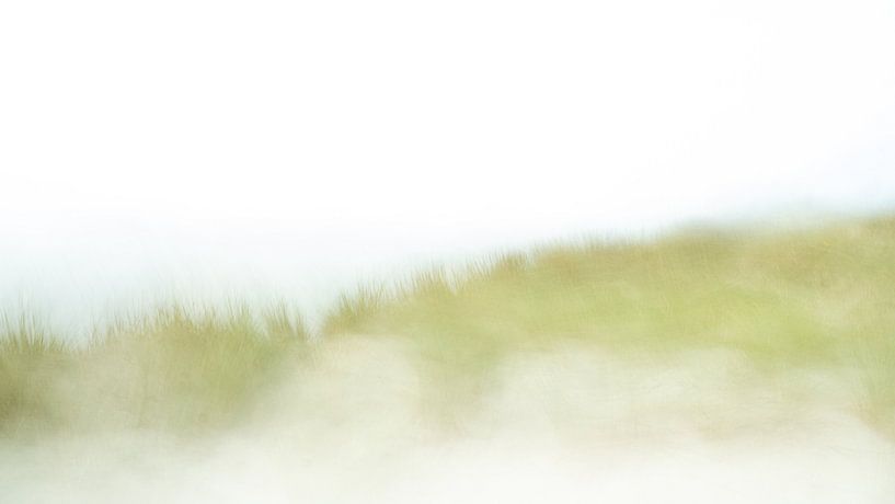 Eine ICM (Intentional Camera Movement) der Dünen auf Ameland - 2 von Danny Budts
