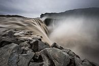 De waterval Dettifoss in Noord IJsland van Gerry van Roosmalen thumbnail