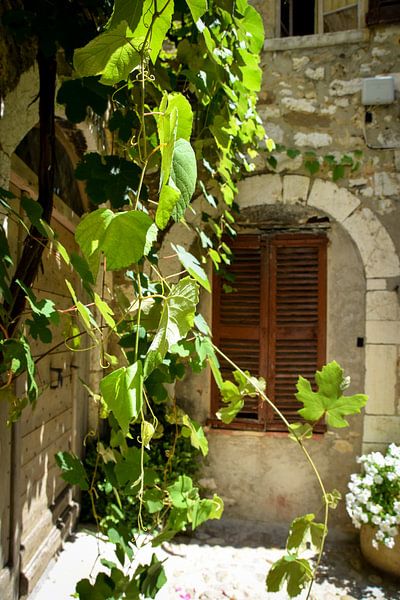 Doorkijkje in Saint-Paul-de-Vence van Kramers Photo