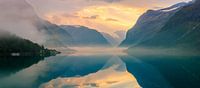 Sonnenaufgang am Lovatnet, Norwegen von Henk Meijer Photography Miniaturansicht