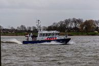 Politie te water van Henk Hartzheim thumbnail