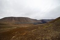 View of the mountains and volcano Fagradalsfjall in Iceland | Travel photography by Kelsey van den Bosch thumbnail
