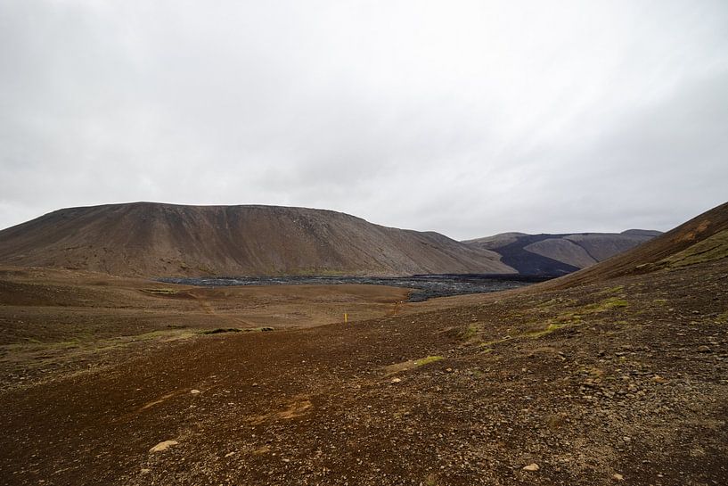 View of the mountains and volcano Fagradalsfjall in Iceland | Travel photography by Kelsey van den Bosch