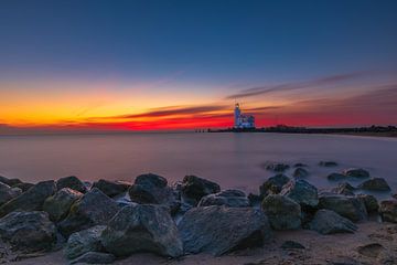 Le phare de Marken au lever du soleil sur Gea Gaetani d'Aragona