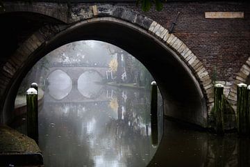 Zicht op de Hamburgerbrug en Weesbrug in Utrecht (kleur) van De Utrechtse Grachten