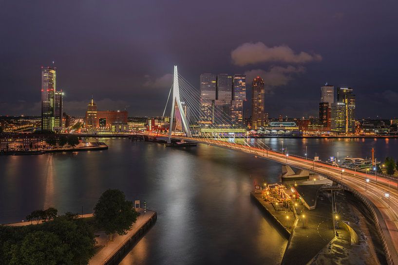 Nuit maussade à Rotterdam. par Marcel van Balkom