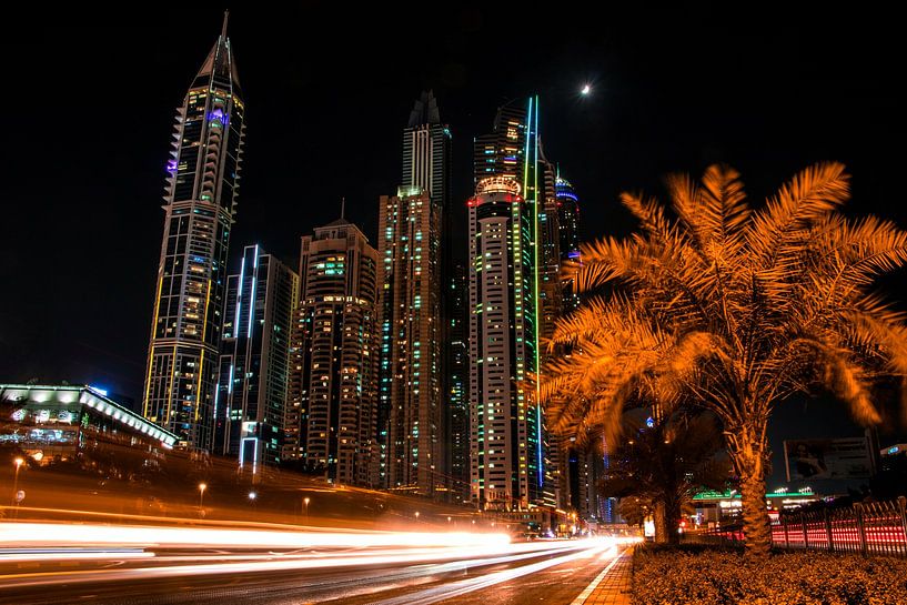 Dubai by Hello Pompoyo