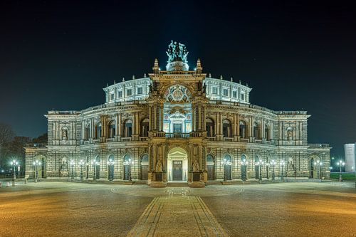 Semperoper bei Nacht