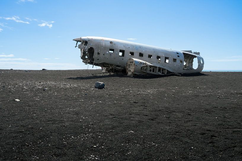 Plane wreckage in Iceland by Tim Vlielander