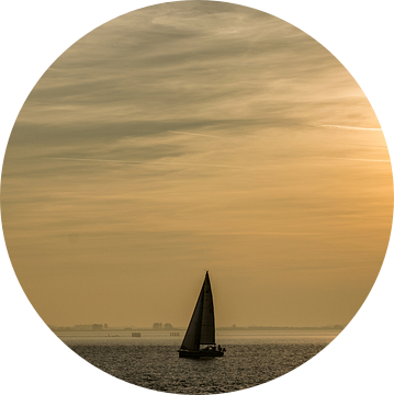 Zeilboot op de oosterschelde van Thomas Lang