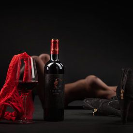 Red wine and lingerie van Leo van Valkenburg