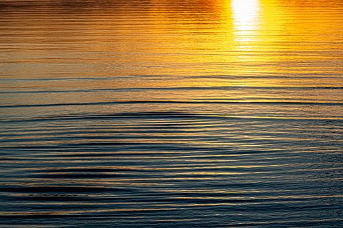 Zonsondergang aan het meer