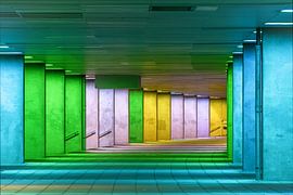 Eingang des Niederländischen Architekturinstituts (NAI) bei Nacht von Gea Gaetani d'Aragona