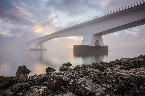 Zonsopkomst bij de Zeelandbrug