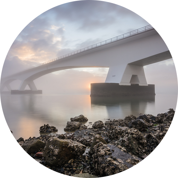 Zonsopkomst bij de Zeelandbrug van Max ter Burg Fotografie