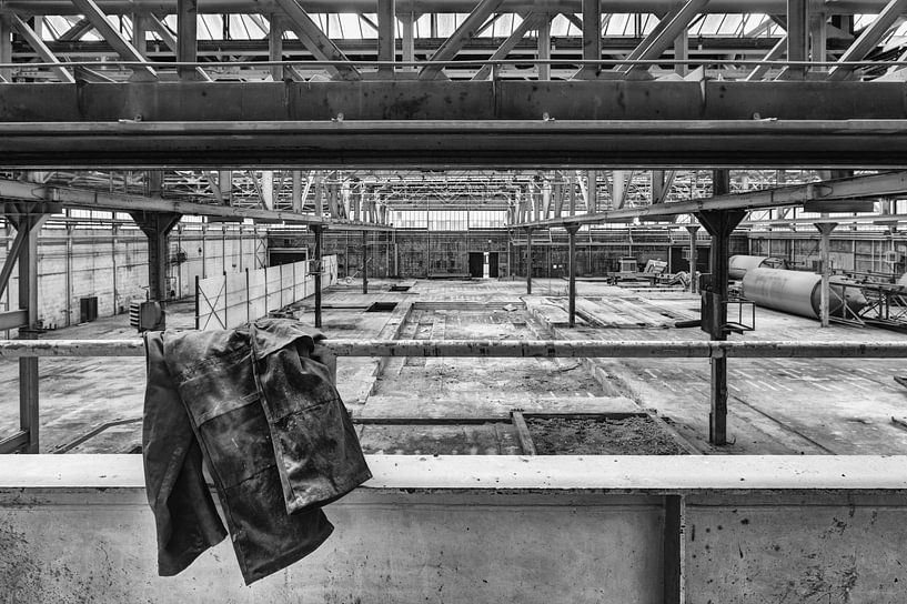 Urbex verlaten hal betonfabriek Betonson van Silvia Thiel