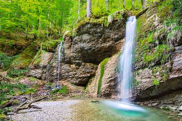 Pittoreske waterval van Andreas Föll