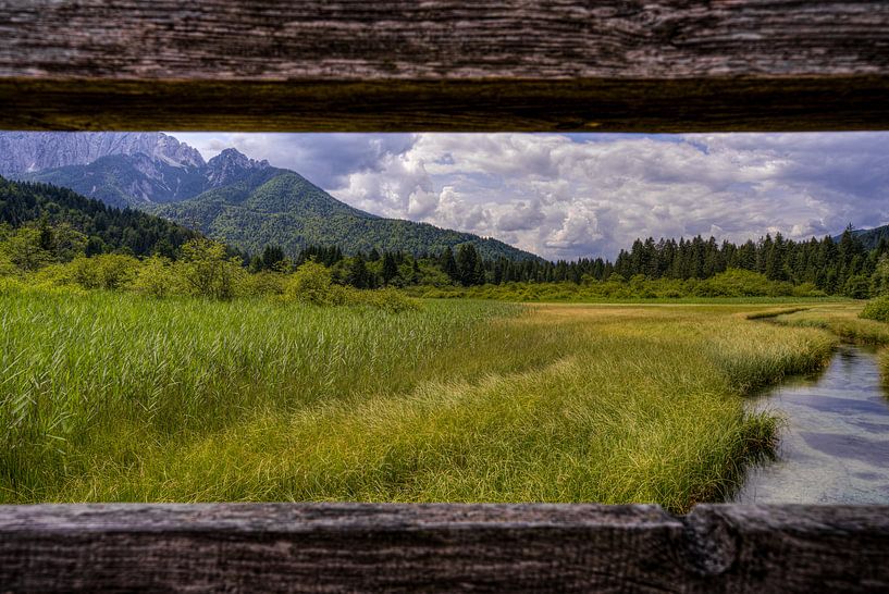 Doorkijkje Triglav Mountains   (492826) van Wesley Van Vijfeijken