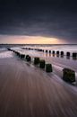 Wellen am Strand von Zoutelande von Thom Brouwer Miniaturansicht