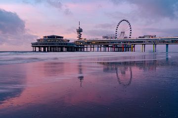 The Pier of Scheveningen by Tim Vlielander