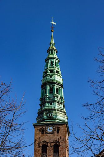 Kerktoren van de St Nicolaaskerk in Kopenhagen, Denemarken