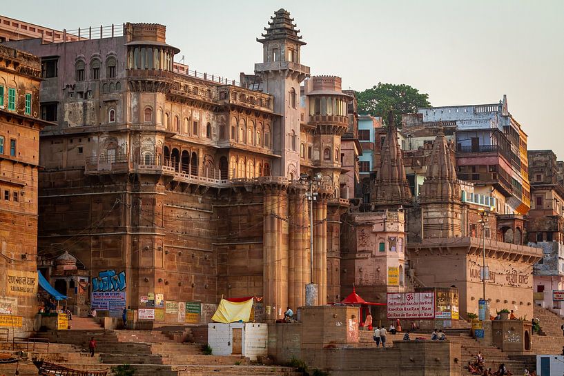 Die Ghats von Varanasi am Ganges von Roland Brack