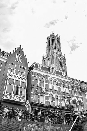 Der Domturm in Utrecht vom Vismarkt aus gesehen
