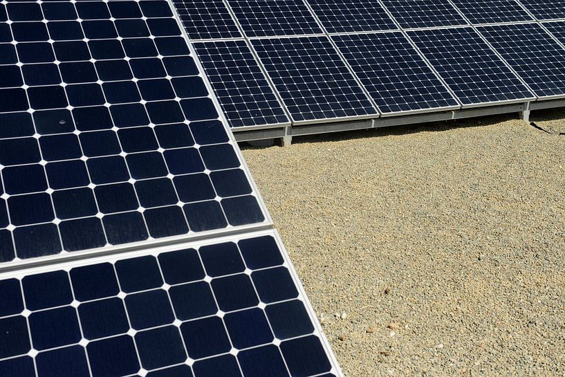 Production Photovoltaique. van Richard Wareham