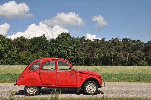 Citroën 2cv rouge Vallelunga 