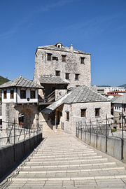 Auf der Brücke von Mostar 1 von Erik Buitenhuis